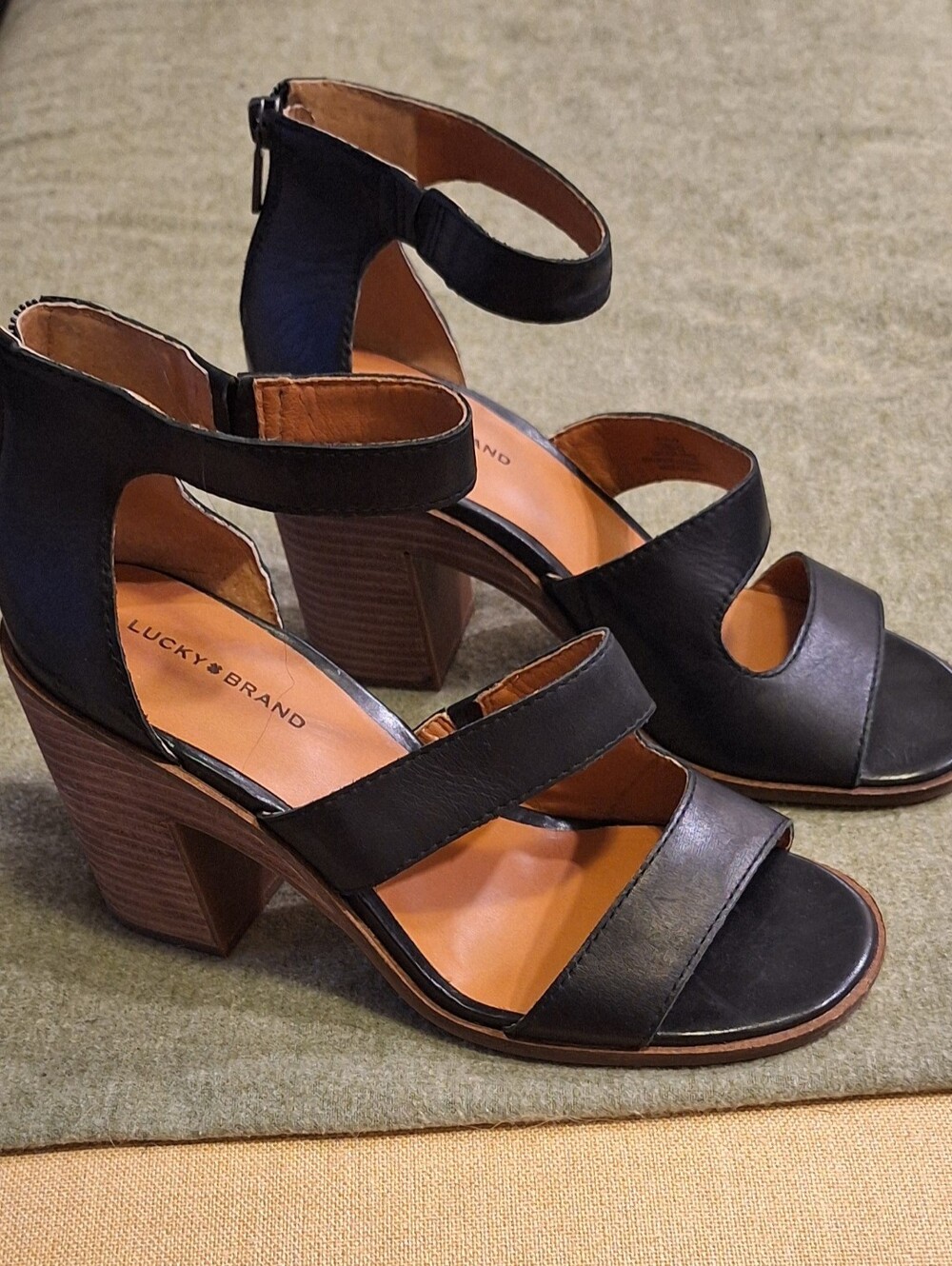 Lucky Brand Black Leather Strappy Heeled Sandals Size 10 Like New